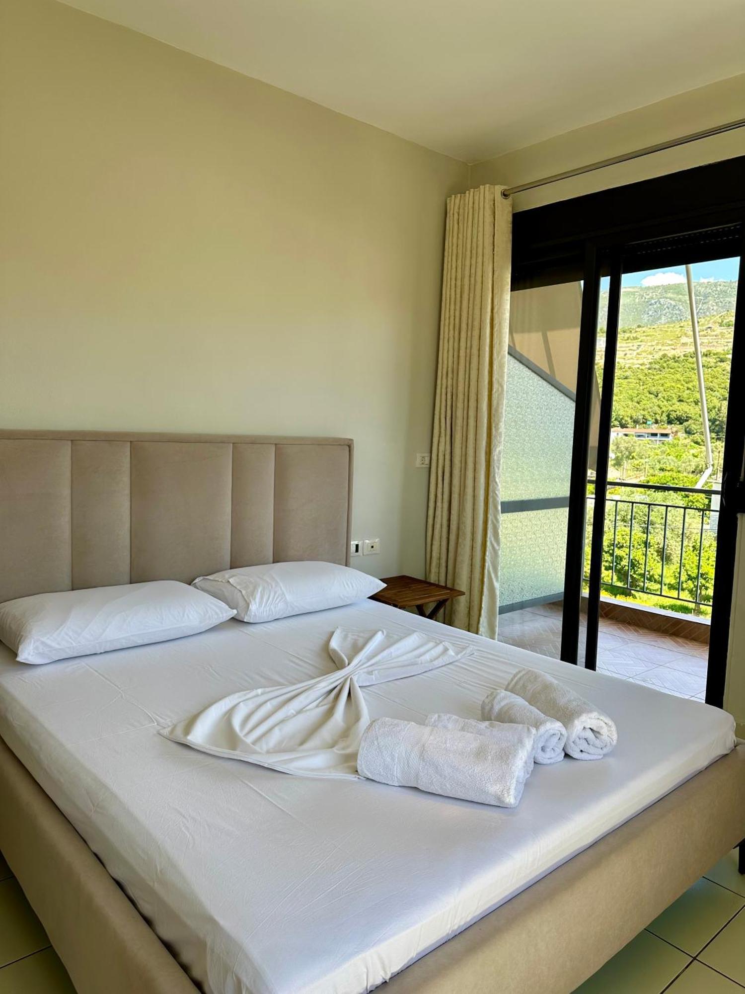 Bora Rooms Himare Eksteriør bilde
